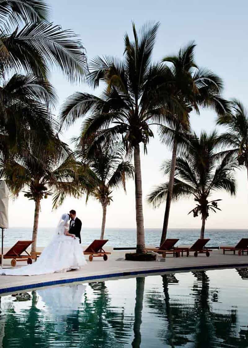 10 Tips on How to Plan Your Dream Destination Wedding!