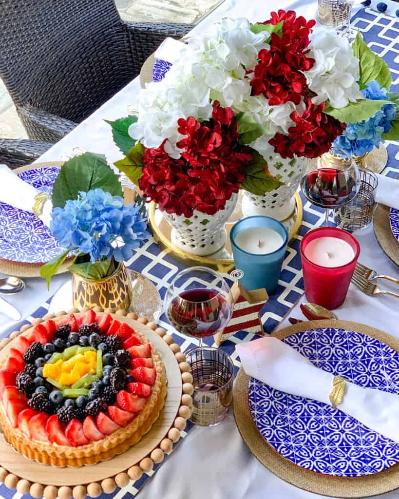 4th of July Table Decorations - flowers and candles