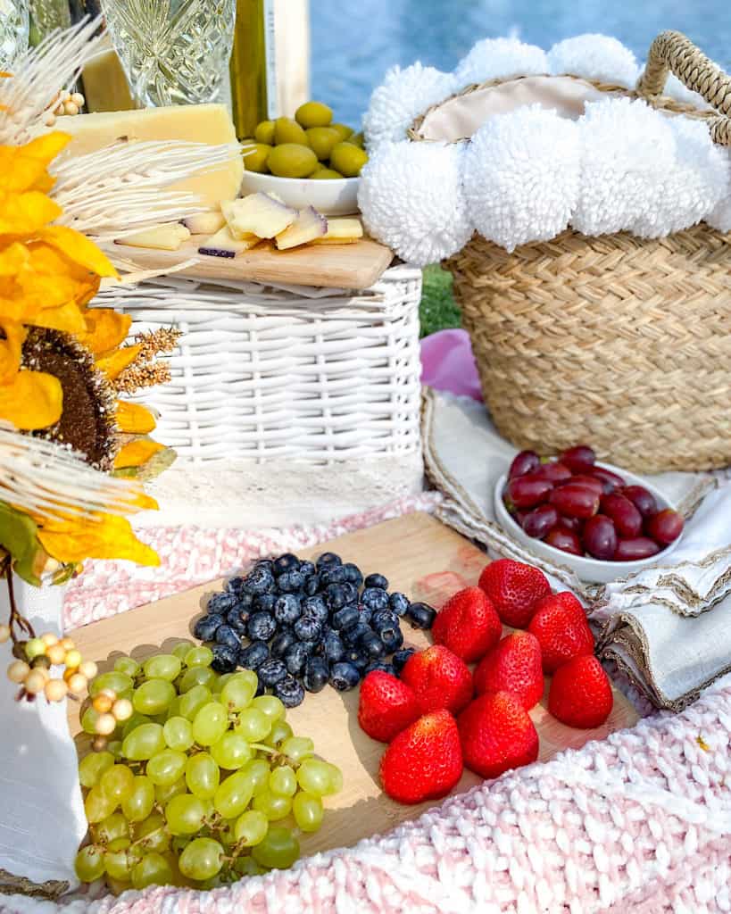 Fruit selection: Tips to pack an awesome picnic