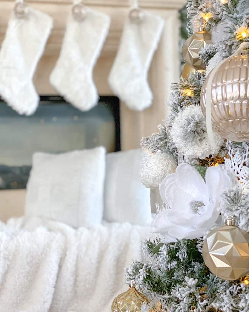 Christmas Home Tour 2020 – White and Gold Christmas – RB Italia Blog