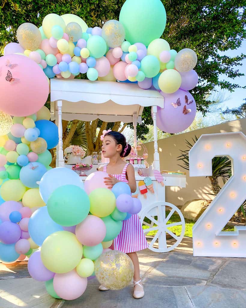Balloon garland and ice cream cart
