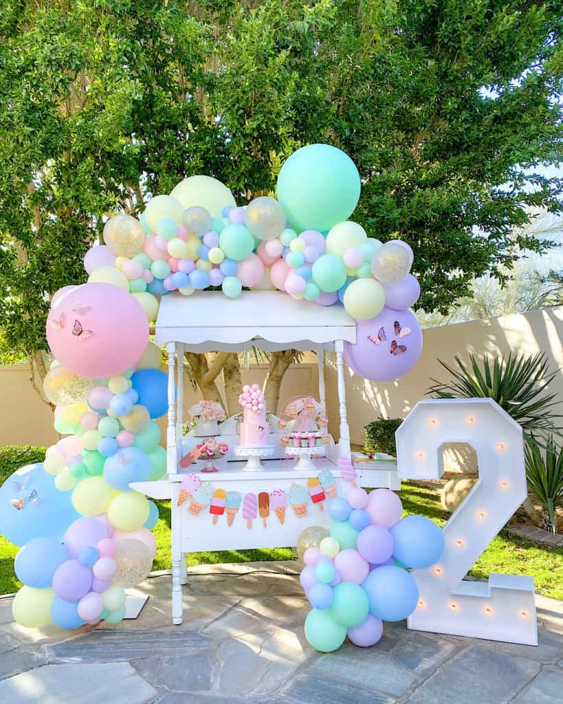 Balloon garland and ice cream cart