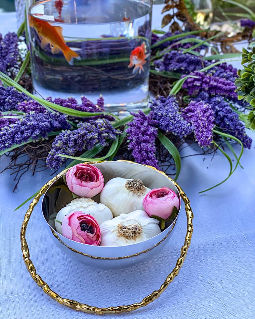  Nowruz table decorations - garlic (Sir)