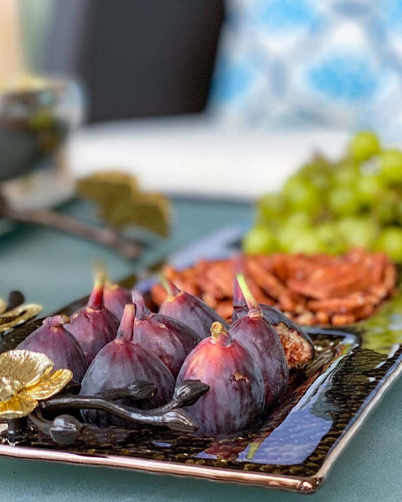 Tray of figs on a table for a gender reveal party