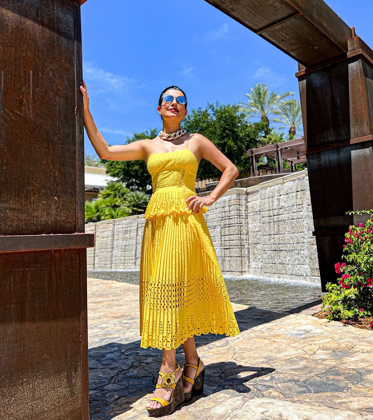 How to accessorise a yellow outlet dress