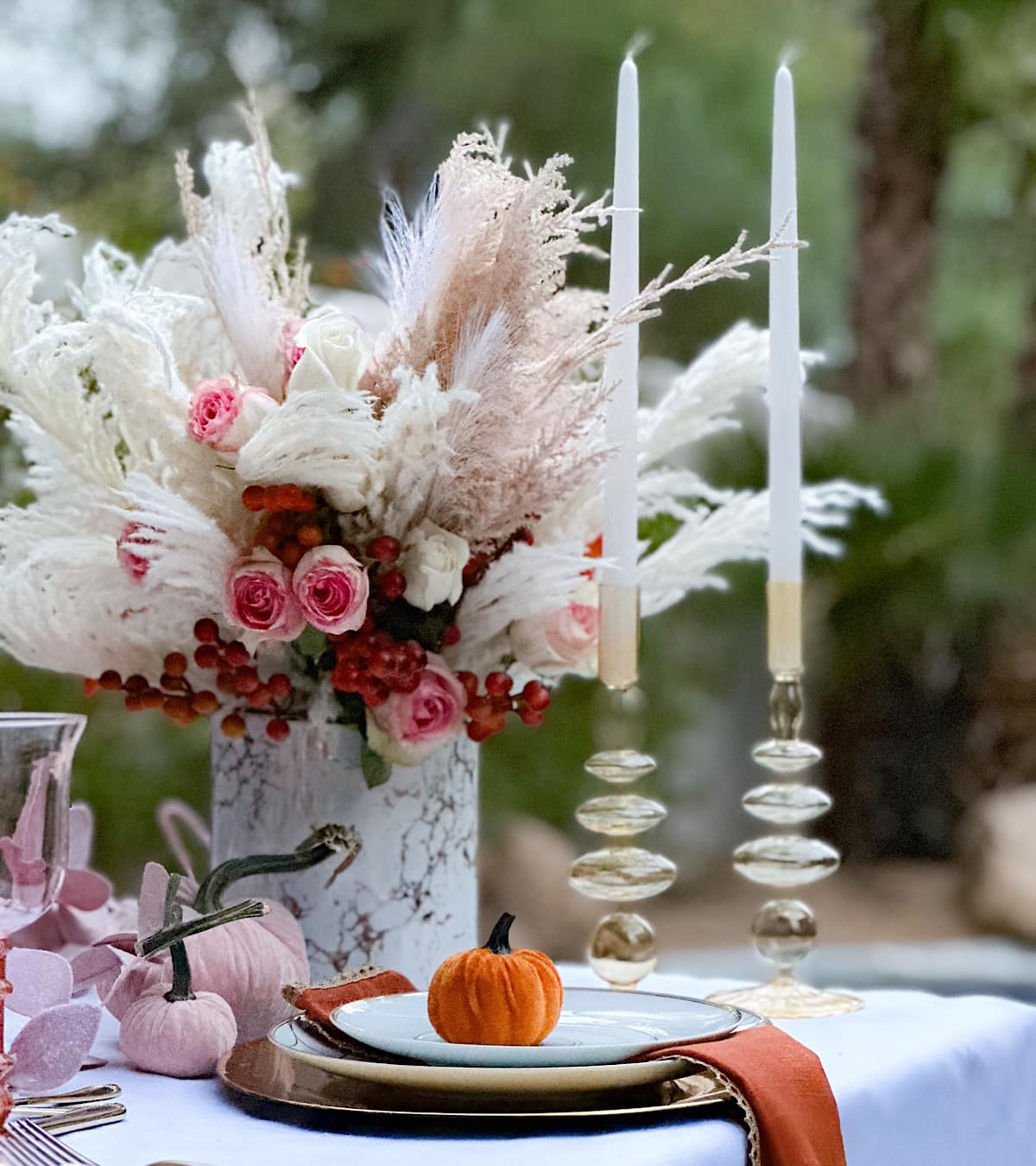 Boho Tablescape: Chic Table Decor for Thanksgiving